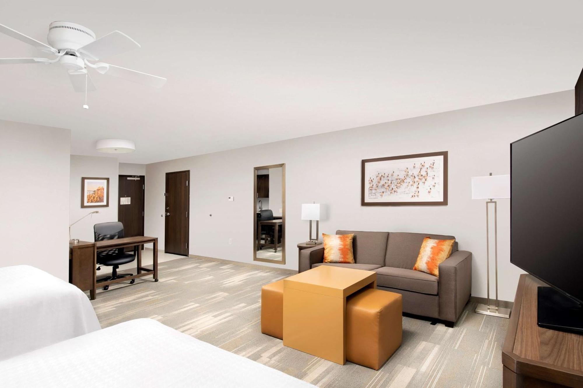 Homewood Suites By Hilton Kansas City Speedway Esterno foto