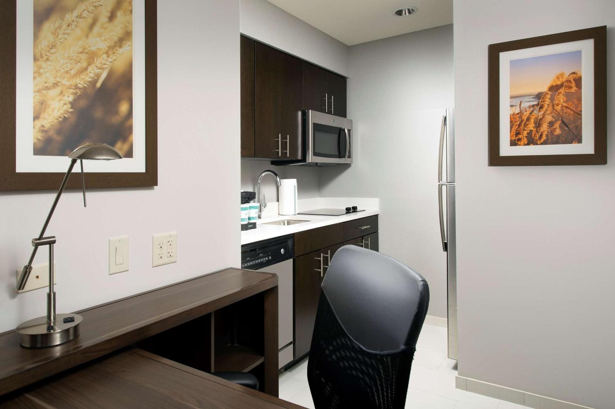 Homewood Suites By Hilton Kansas City Speedway Esterno foto